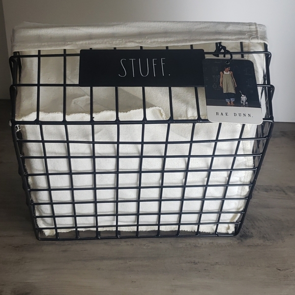 Rae Dunn Lined Basket - Picture 3 of 6